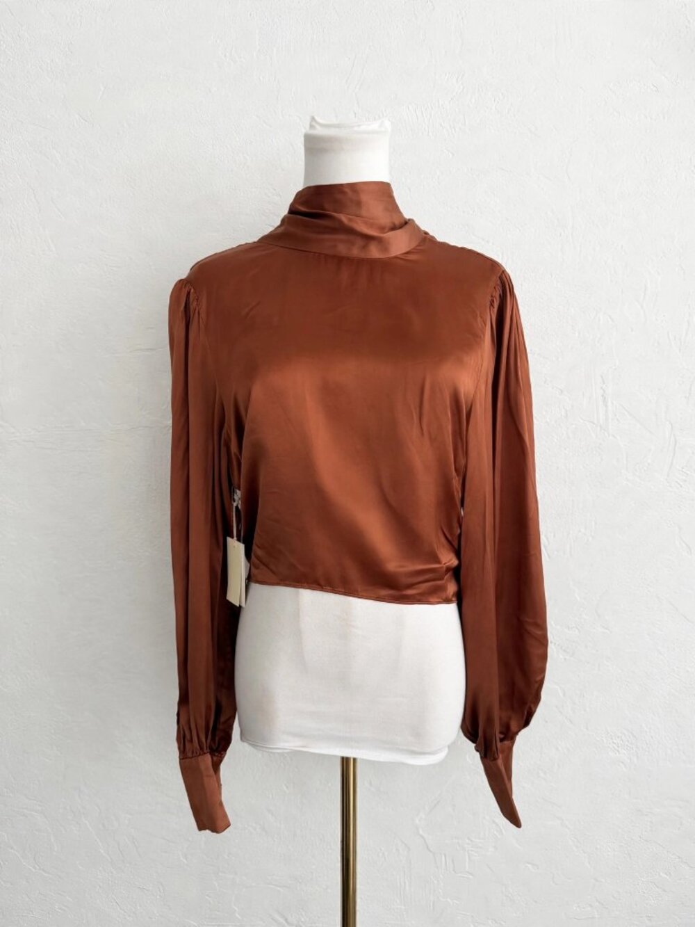 Wilfred NWT Leigh Terracotta Satin Open Back Blouse M Tie back